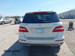 2013 Mercedes-Benz M 350 with VIN 4JGDA2EB0DA201610, listed as a IAAI auction lot 42123259 with 188,416 mi miles and . Bid and sale history available at carsss.com. Image 16.