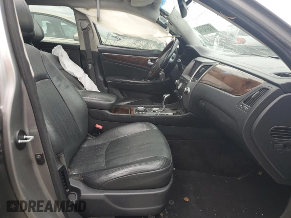 2012 Hyundai Equus Signature с VIN KMHGH4JH5CU053000, выставлен на аукционе Copart как лот 81974014 с пробегом 139 441 миль миль и Списание • Salvage title. История ставок и продаж доступна на DreamBid. Изображение 7.