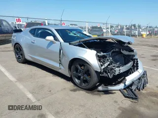 2017 Chevrolet Camaro 1LT z VIN 1G1FB1RX1H0149029, wystawiony jako IAAI lot #42359247 z przebiegiem Nie podano mil oraz . Historia ofert i sprzedaży dostępna na DreamBid. Obrazek 1.