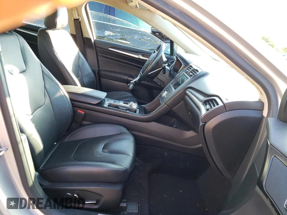 2019 Ford Fusion Hybrid Titanium with VIN 3FA6P0RUXKR106329, listed as a Copart auction lot 55557282 with 40,593 mi miles. Bid and sale history available at carsss.com. Image 5.