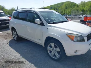 2007 Toyota RAV4 Sport with VIN JTMBD32V175073995, listed as a IAAI auction lot 42202800 with 179,513 mi miles and . Bid and sale history available at DreamBid. Image 1.