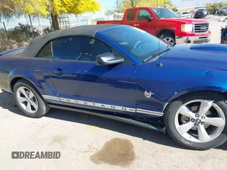 2009 Ford Mustang with VIN 1ZVHT84NX95133912, listed as a IAAI auction lot 42046053 with 57,438 mi miles and . Bid and sale history available at DreamBid. Image 13.