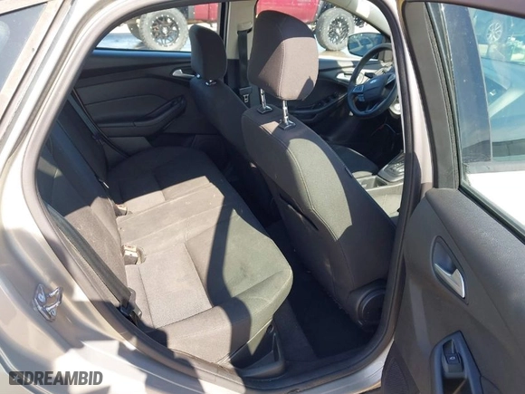 2016 Ford Focus SE with VIN 1FADP3F20GL329724, listed as a IAAI auction lot 41665265 with 131,000 mi miles. Bid and sale history available at carsss.com. Image 8.