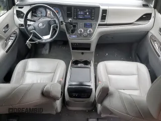 2020 Toyota Sienna XLE Auto Access Seat with VIN 5TDYZ3DC4LS025001, listed as a Copart auction lot 58201225 with 120,395 mi miles and Salvage title. Bid and sale history available at DreamBid. Image 8.