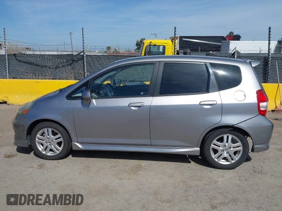 2008 Honda Fit Sport with VIN JHMGD376X8S039790, listed as a IAAI auction lot 42083840 with 227,602 mi miles. Bid and sale history available at carsss.com. Image 15.