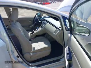 2014 Toyota Prius Four with VIN JTDKN3DU8E0378227, listed as a IAAI auction lot 41881781 with 246,050 mi miles. Bid and sale history available at carsss.com. Image 5.