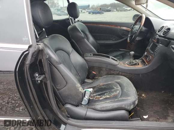 2008 Mercedes-Benz CLK 350 с VIN WDBTK56F88F246009, выставлен на аукционе Copart как лот 43073965 с пробегом 161 324 миль миль и Списание • Salvage title. История ставок и продаж доступна на DreamBid. Изображение 10.
