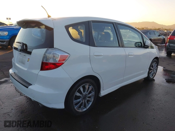 2013 Honda Fit Sport with VIN JHMGE8H54DC046478, listed as a IAAI auction lot 41285113 with 166,360 mi miles. Bid and sale history available at carsss.com. Image 4.