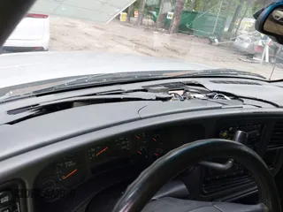2004 Chevrolet Avalanche Z71 z VIN 3GNEK12TX4G226357, wystawiony jako IAAI lot #42507205 z przebiegiem 200 631 mil mil oraz . Historia ofert i sprzedaży dostępna na DreamBid. Obrazek 14.