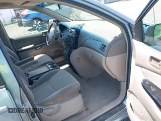 2004 Toyota Sienna CE z VIN 5TDZA23C34S110856, wystawiony jako IAAI lot #42504274 z przebiegiem 246 126 mil mil oraz . Historia ofert i sprzedaży dostępna na DreamBid. Obrazek 5.