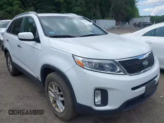2015 Kia Sorento LX with VIN 5XYKTDA6XFG640536, listed as a IAAI auction lot 42687095 with 142,816 mi miles and . Bid and sale history available at DreamBid. Image 1.