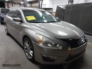 2013 Nissan Altima 2.5 SV with VIN 1N4AL3AP5DN423373, listed as a IAAI auction lot 41838606 with 237,989 mi miles. Bid and sale history available at carsss.com. Image 1.