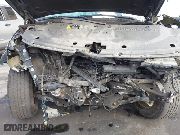 2020 Chevrolet Suburban LT z VIN 1GNSCHKC8LR151570, wystawiony jako IAAI lot #41677348 z przebiegiem Nie podano mil oraz . Historia ofert i sprzedaży dostępna na DreamBid. Obrazek 6.