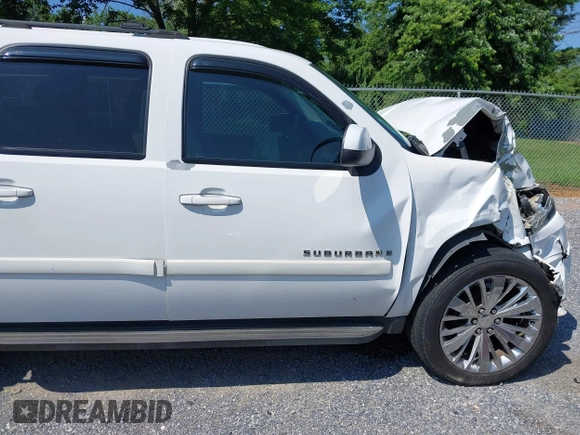 2007 Chevrolet Suburban LTZ with VIN 1GNFK16367J193729, listed as a IAAI auction lot 42621298 with 262,721 mi miles and . Bid and sale history available at DreamBid. Image 15.