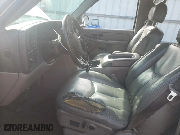 2005 Chevrolet Avalanche Z71 with VIN 3GNEK12Z75G229433, listed as a Copart auction lot 61135565 with 157,657 mi miles and Salvage title. Bid and sale history available at DreamBid. Image 7.