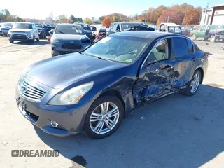 2011 Infiniti G25 x z VIN JN1DV6ARXBM451986, wystawiony jako IAAI lot #40671320 z przebiegiem 151 379 mil mil oraz . Historia ofert i sprzedaży dostępna na DreamBid. Obrazek 2.