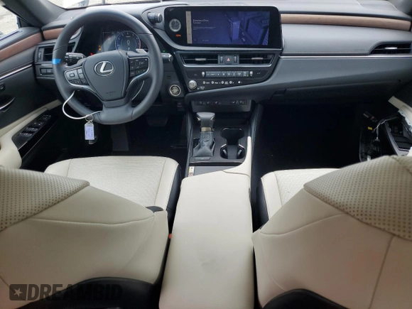 2024 Lexus ES 250 with VIN 58AD11D19RU012276, listed as a Copart auction lot 61096895 with 5,595 mi miles and Salvage title. Bid and sale history available at DreamBid. Image 8.