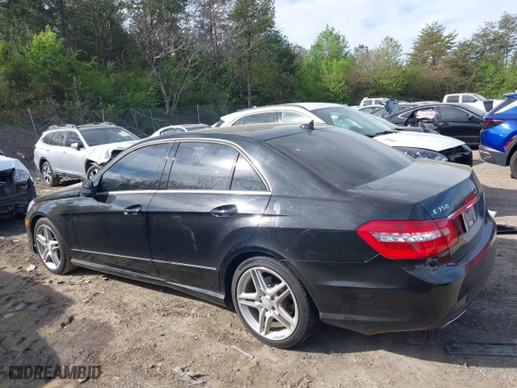 2013 Mercedes-Benz E-Class E 350 Luxury with VIN WDDHF5KB0DA702841, listed as a IAAI auction lot 41875593 with 276,264 mi miles. Bid and sale history available at carsss.com. Image 14.