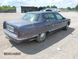 1995 Cadillac DeVille z VIN 1G6KD52B0SU272958, wystawiony jako IAAI lot #42514096 z przebiegiem 89 030 mil mil oraz . Historia ofert i sprzedaży dostępna na DreamBid. Obrazek 4.