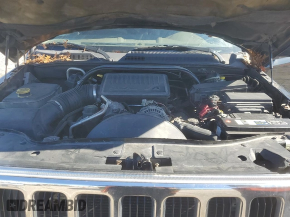 2007 Jeep Commander Sport with VIN 1J8HH48P47C614040, listed as a Copart auction lot 43062385 with 142,837 mi miles and Salvage Title. Bid and sale history available at carsss.com. Image 12.
