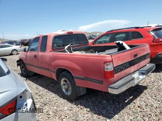 1996 Toyota T100 DX z VIN JT4TN12D7T0018102, wystawiony jako Copart lot #62738304 z przebiegiem 230 427 mil mil oraz Szkody całkowita. Historia ofert i sprzedaży dostępna na DreamBid. Obrazek 2.