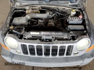 2005 Jeep Liberty Sport with VIN 1J4GK48K45W664323, listed as a Copart auction lot 53851855 with 323,695 mi miles and Salvage Title. Bid and sale history available at DreamBid. Image 11.