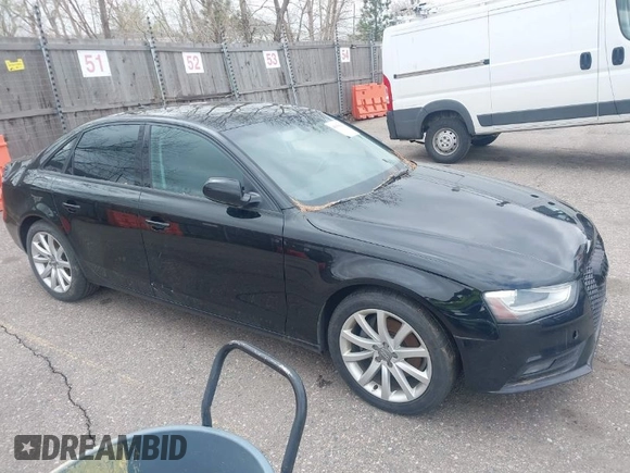 2013 Audi A4 Premium z VIN WAUAFAFL1DN033539, wystawiony jako IAAI lot #41936192 z przebiegiem 128 088 mil mil oraz . Historia ofert i sprzedaży dostępna na DreamBid. Obrazek 1.