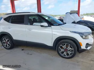 2021 Kia Seltos S with VIN KNDEUCA23M7141881, listed as a IAAI auction lot 41949293 with 41,881 mi miles. Bid and sale history available at carsss.com. Image 14.