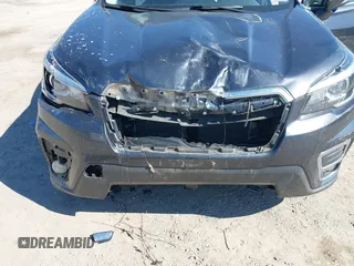 2019 Subaru Forester Limited with VIN JF2SKAUC1KH583794, listed as a IAAI auction lot 41710962 with 61,192 mi miles. Bid and sale history available at carsss.com. Image 6.