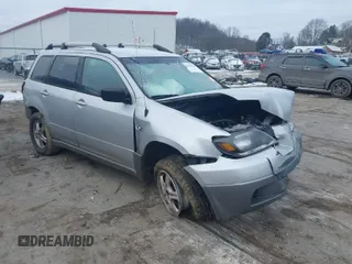 2003 Mitsubishi Outlander LS with VIN JA4LZ31G93U105062, listed as a IAAI auction lot 40978708 with 202,965 mi miles. Bid and sale history available at carsss.com. Image 1.