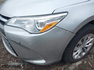 2015 Toyota Camry Hybrid LE with VIN 4T1BD1FK9FU161942, listed as a IAAI auction lot 41880622 with 216,632 mi miles. Bid and sale history available at carsss.com. Image 18.