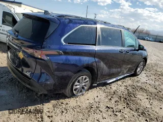 2024 Toyota Sienna LE z VIN 5TDBRKEC4RS190523, wystawiony jako Copart lot #50595115 z przebiegiem 32 437 mil mil oraz Czysty tytuł • Clean title. Historia ofert i sprzedaży dostępna na DreamBid. Obrazek 3.