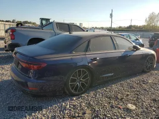 2021 Audi A8 with VIN WAU8EAF85MN015252, listed as a Copart auction lot 71368814 with 31,505 mi miles and Salvage Title. Bid and sale history available at carsss.com. Image 3.