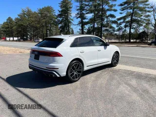 2020 Audi SQ8 z VIN WA1AWAF13LD022753, wystawiony jako Copart lot #58974665 z przebiegiem 84 872 mil mil oraz Tytuł czysty. Historia ofert i sprzedaży dostępna na DreamBid. Obrazek 4.