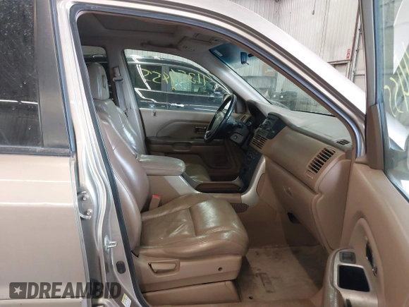 2005 Honda Pilot EX-L with VIN 2HKYF18535H541870, listed as a IAAI auction lot 41354455 with 0 mi miles. Bid and sale history available at carsss.com. Image 5.