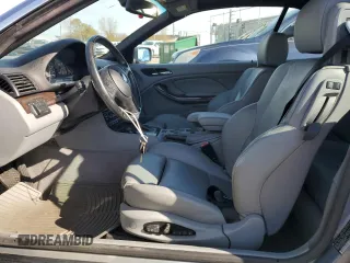 2003 BMW 3 Series 325Ci with VIN WBABS334X3PG92542, listed as a Copart auction lot 77772514 with 72,709 mi miles and Salvage Title. Bid and sale history available at carsss.com. Image 7.