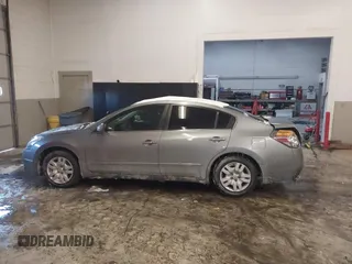 2009 Nissan Altima 2.5 S with VIN 1N4AL21E29N483756, listed as a IAAI auction lot 41270057 with 134,223 mi miles. Bid and sale history available at carsss.com. Image 14.