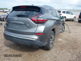 2023 Nissan Murano SV z VIN 5N1AZ2BJ6PC140912, wystawiony jako IAAI lot #42684601 z przebiegiem 52 272 mil mil oraz . Historia ofert i sprzedaży dostępna na DreamBid. Obrazek 4.