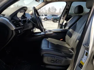 2016 BMW X5 xDrive35i z VIN 5UXKR0C54G0S84716, wystawiony jako Copart lot #49159775 z przebiegiem 128 408 mil mil oraz Szkoda całkowita • Salvage title. Historia ofert i sprzedaży dostępna na DreamBid. Obrazek 7.