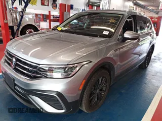 2024 Volkswagen Tiguan SE with VIN 3VV3B7AX8RM108454, listed as a IAAI auction lot 42793135 with 34,423 mi miles and . Bid and sale history available at DreamBid. Image 33.