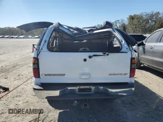 2005 Chevrolet Suburban LT with VIN 1GNEC16Z25J188893, listed as a Copart auction lot 76915044 with 340,273 mi miles and Non Repairable. Bid and sale history available at carsss.com. Image 6.