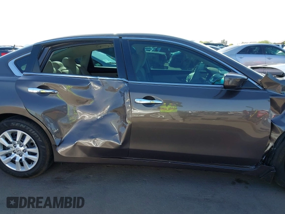 2015 Nissan Altima 2.5 S with VIN 1N4AL3AP9FN385035, listed as a IAAI auction lot 41969896 with 86,711 mi miles. Bid and sale history available at carsss.com. Image 14.