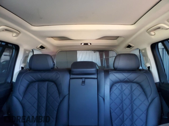 2025 BMW X7 xDrive40i with VIN 5UX23EM08S9X05620, listed as a Copart auction lot 50424435 with 21,354 mi miles and Clean Title. Bid and sale history available at carsss.com. Image 10.