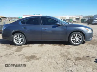 2012 Nissan Maxima SV z VIN 1N4AA5AP6CC848516, wystawiony jako IAAI lot #41711233 z przebiegiem 164 170 mil mil oraz . Historia ofert i sprzedaży dostępna na DreamBid. Obrazek 13.