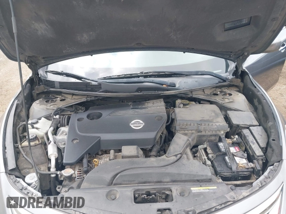 2015 Nissan Altima 2.5 SV with VIN 1N4AL3AP1FC476683, listed as a IAAI auction lot 42147221 with 212,559 mi miles. Bid and sale history available at carsss.com. Image 10.