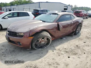 2011 Chevrolet Camaro 2LT z VIN 2G1FC1ED6B9123922, wystawiony jako Copart lot #60401295 z przebiegiem 193 441 mil mil oraz Szkoda całkowita • Salvage title. Historia ofert i sprzedaży dostępna na DreamBid. Obrazek 1.