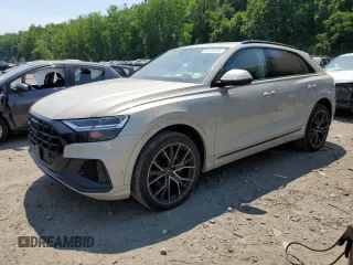 2021 Audi Q8 Premium Plus z VIN WA1EVBF13MD027477, wystawiony jako Copart lot #59146334 z przebiegiem 28 320 mil mil oraz Szkoda całkowita • Salvage title. Historia ofert i sprzedaży dostępna na DreamBid. Obrazek 1.