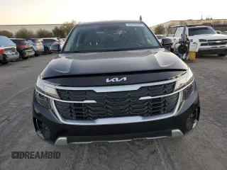 2024 Kia Seltos LX with VIN KNDEPCAA0R7504501, listed as a Copart auction lot 80793424 with 17,612 mi miles and Salvage Title. Bid and sale history available at carsss.com. Image 5.