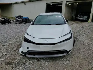 2024 Toyota Prius LE z VIN JTDACAAUXR3033375, wystawiony jako Copart lot #55593025 z przebiegiem 7 663 mil mil oraz Szkoda całkowita • Salvage title. Historia ofert i sprzedaży dostępna na DreamBid. Obrazek 13.