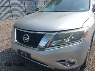 2014 Nissan Pathfinder S with VIN 5N1AR2MM1EC720167, listed as a IAAI auction lot 42449301 with 123,604 mi miles and . Bid and sale history available at DreamBid. Image 6.